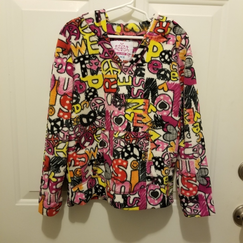 Hooded sweater. Size 7/8